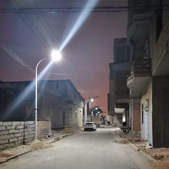 LED 50W 폭발 방지 태양광 야외 가로등, IP66 방수 황혼에서 새벽까지 보안 구역 조명 4000K 7000 루멘 석유 및 가스 공장 야외 조명용.